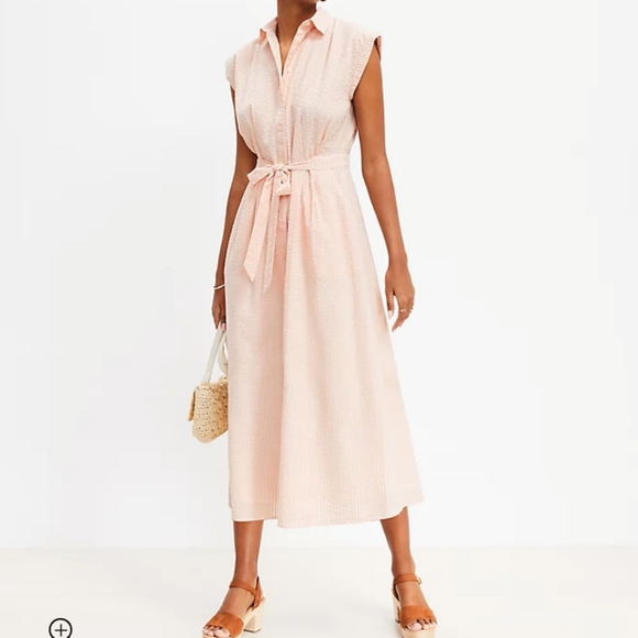 LOFT Dresses & Skirts - Loft Seersucker Midi Striped Coral and White Dress Size 4